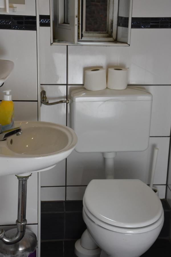 Schaum 2* Dusseldorf